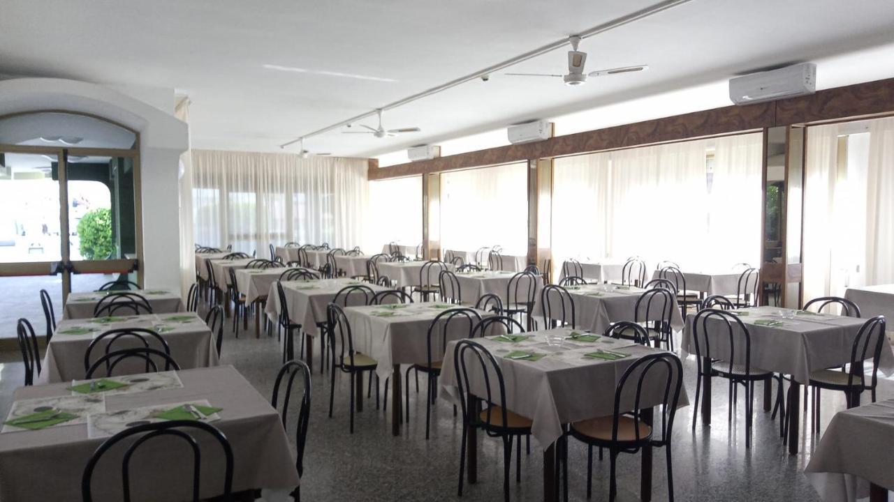 Hotel Meeting Bellaria-Igea Marina Ngoại thất bức ảnh