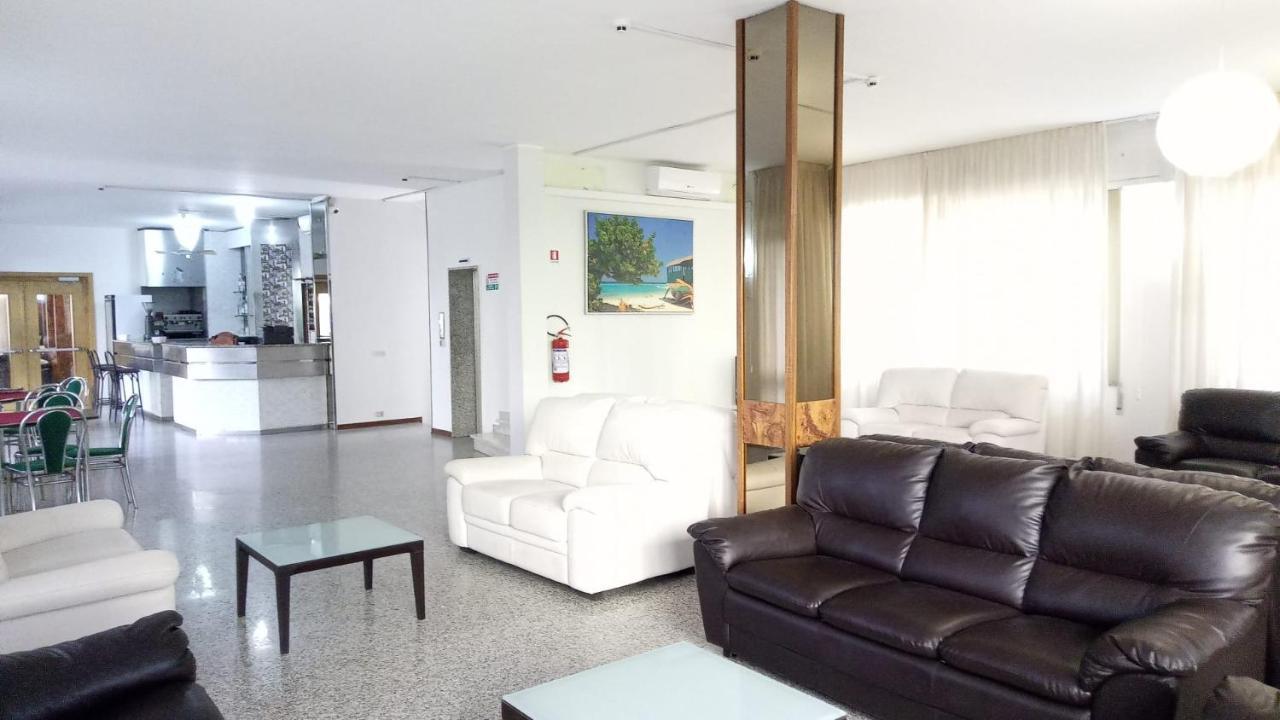 Hotel Meeting Bellaria-Igea Marina Ngoại thất bức ảnh